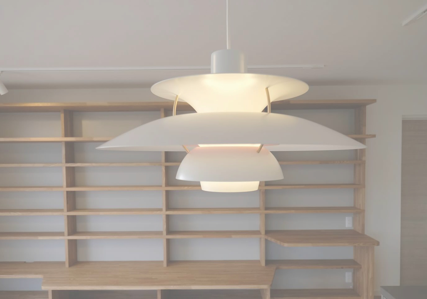 北欧を感じる素材感で愛着を生む二世帯住宅